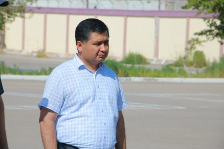 Зарафшон шаҳар ҳокими Назирбек Рахманов сектор раҳбарлари  ва тегишли ташкилот раҳбарлари, ИИБ ходимлари билан учрашди.
