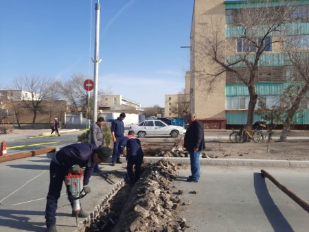 ZARAFSHON SHAHAR YASHIL HIMOYA HUDUDIDA SUG‘ORISH TIZIMI TIKLANMOQDA